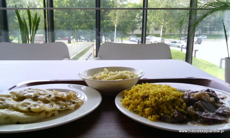 Gęsie pipki z szafranową kaszą burglur.