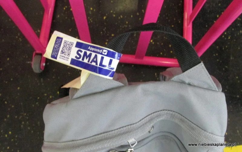Plecak zakwalifikowany jako mały bagaż, do zabrania na pokład wizzair.