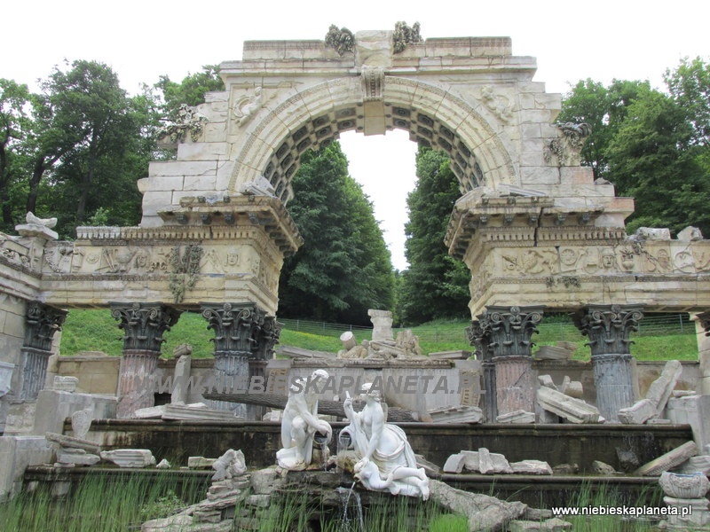 Park Schonbrunn - Starożytne ruiny